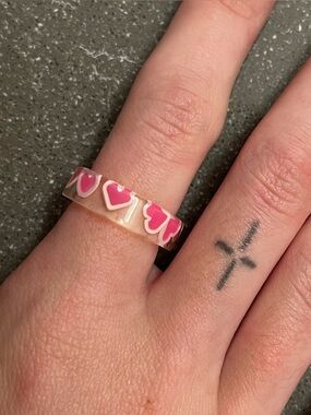 Old Navy Pink Heart Pattern Resin Ring